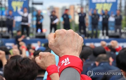 "尹 대통령 퇴진" 금속노조까지 파업..韓 경제 '초비상'