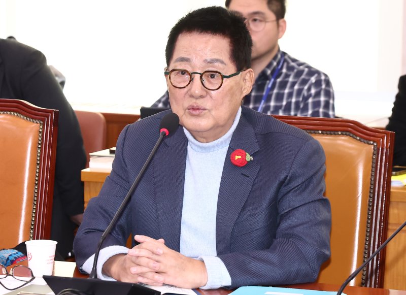 “정신 나간 공수처, 무능·무기력에 욕심만 많아” 박지원 독설