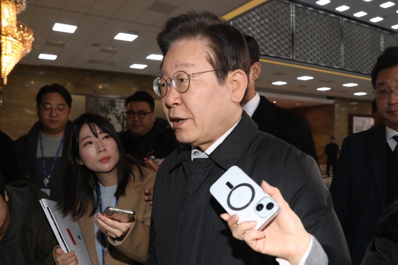 이재명 "尹 탄핵안 반드시 가결돼야…국힘 의원 태도에 달려"