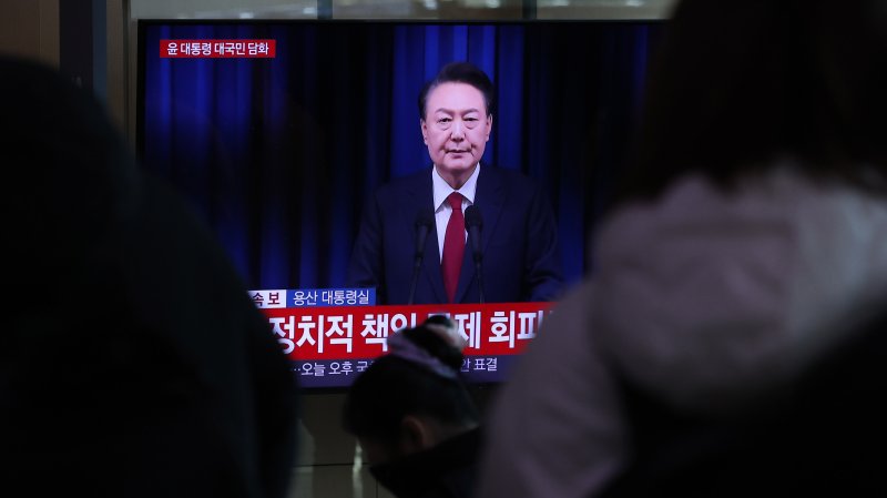 尹 향한 수사 가속화…사상 초유 '3중 특검' 가동될까