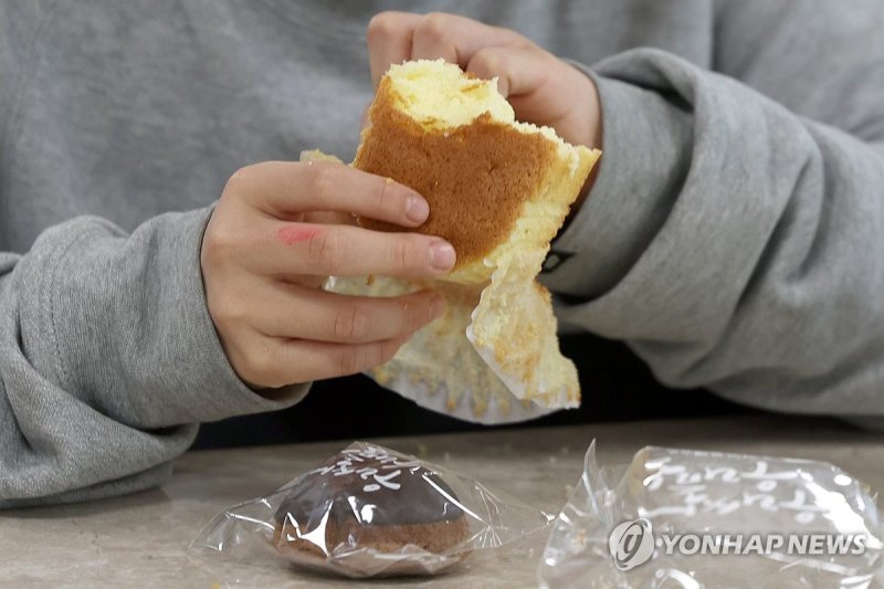 오늘 점심은? 빵 (출처=연합뉴스)
