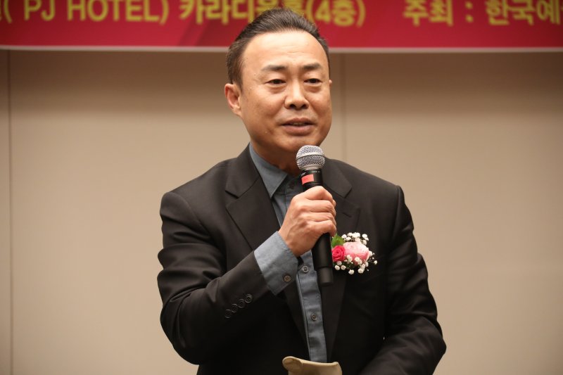김충한 국립국악원 무용단 예술감독, '올해의 최우수 예술가상' 수상