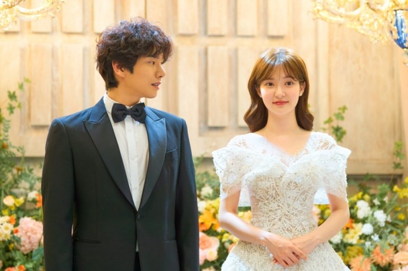 '결혼해유' 이이경♥조수민, 진짜 결혼하나…웨딩 사진 공개