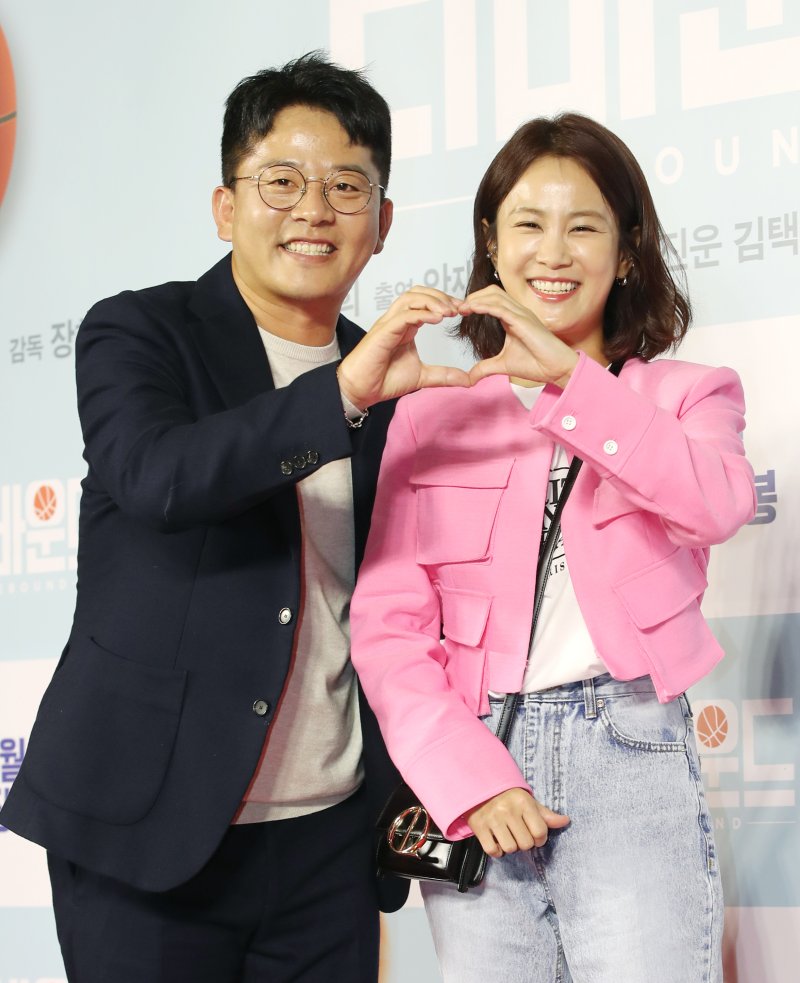 [단독] 김준호♥김지민, 내년 결혼한다…공식 프러포즈 완료