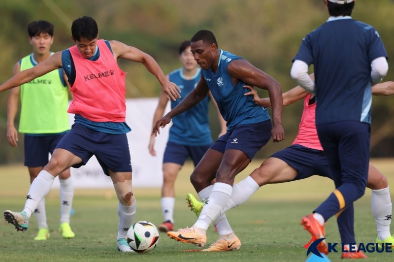 [서울=뉴시스] 프로축구 K리그1 광주FC의 올해 초 태국 동계 전지훈련 모습. (사진=한국프로축구연맹 제공) *재판매 및 DB 금지