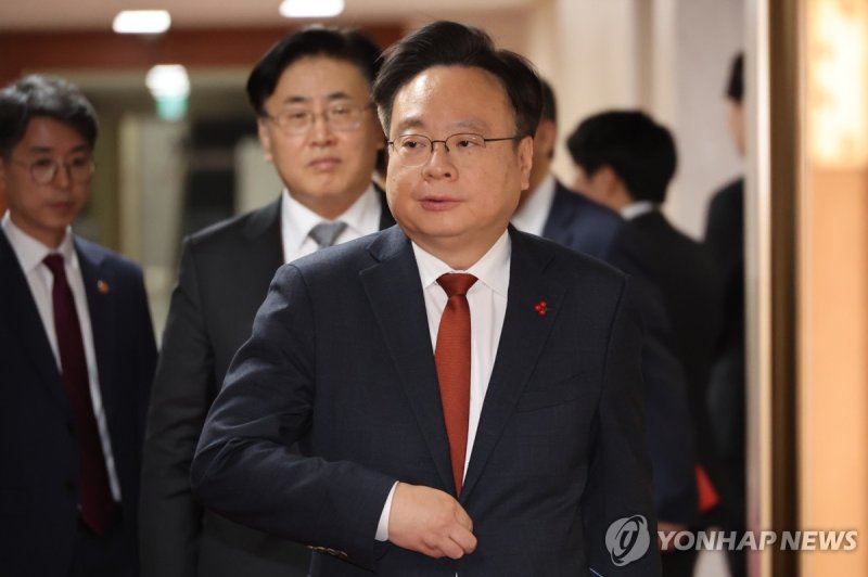 검찰 특수본, 조규홍 복지부 장관 조사…국무위원 첫 소환