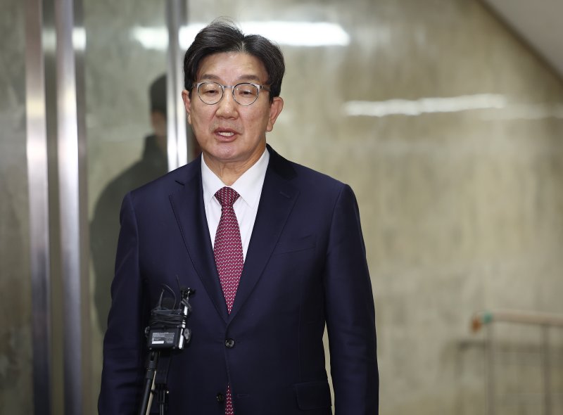 국힘, 尹 내란·김건희 특검법 모두 당론 부결 결정