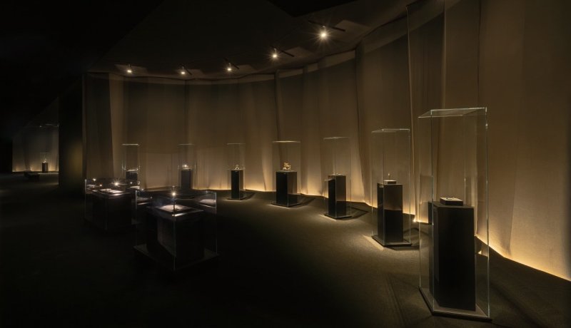 성십자가·빅토리아 여왕 팔찌… 5천년 품은 보석이 눈앞에 [Weekend 문화]