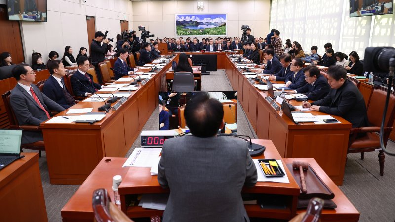 여야 방미단 출국..탄핵정국 트럼프 대응 보완한다