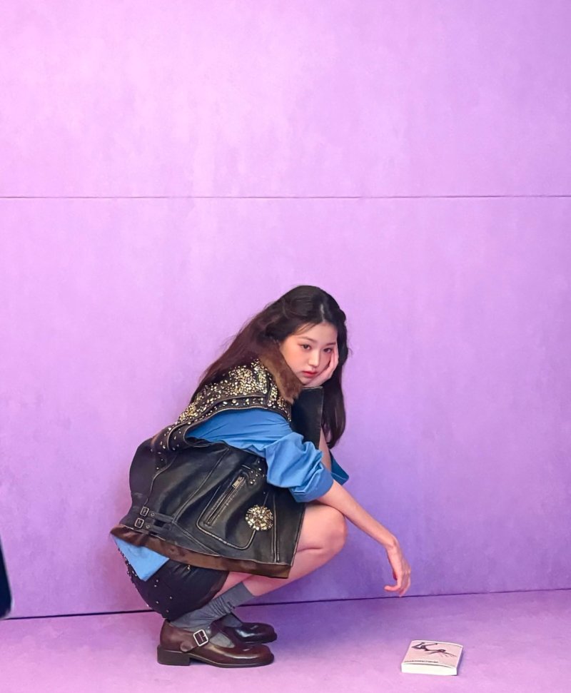 청순 대명사 장원영이…바지 위 팬티라인 '파격'