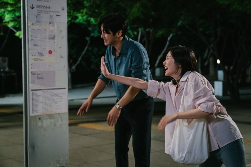 [서울=뉴시스] 영화 '동화지만 청불입니다' 스틸. (사진=미디어캔 제공) 2024.12.19. photo@newsis.com *재판매 및 DB 금지