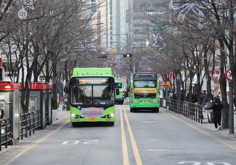 신촌 연세로 11년만에 '대중교통 전용지구' 해제…기념행사 연다