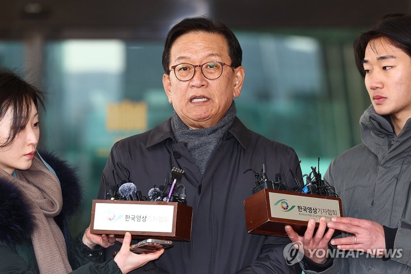 尹측 석동현, 이재명 등 맞고소…"내란 선동·선전죄 허위 고발"