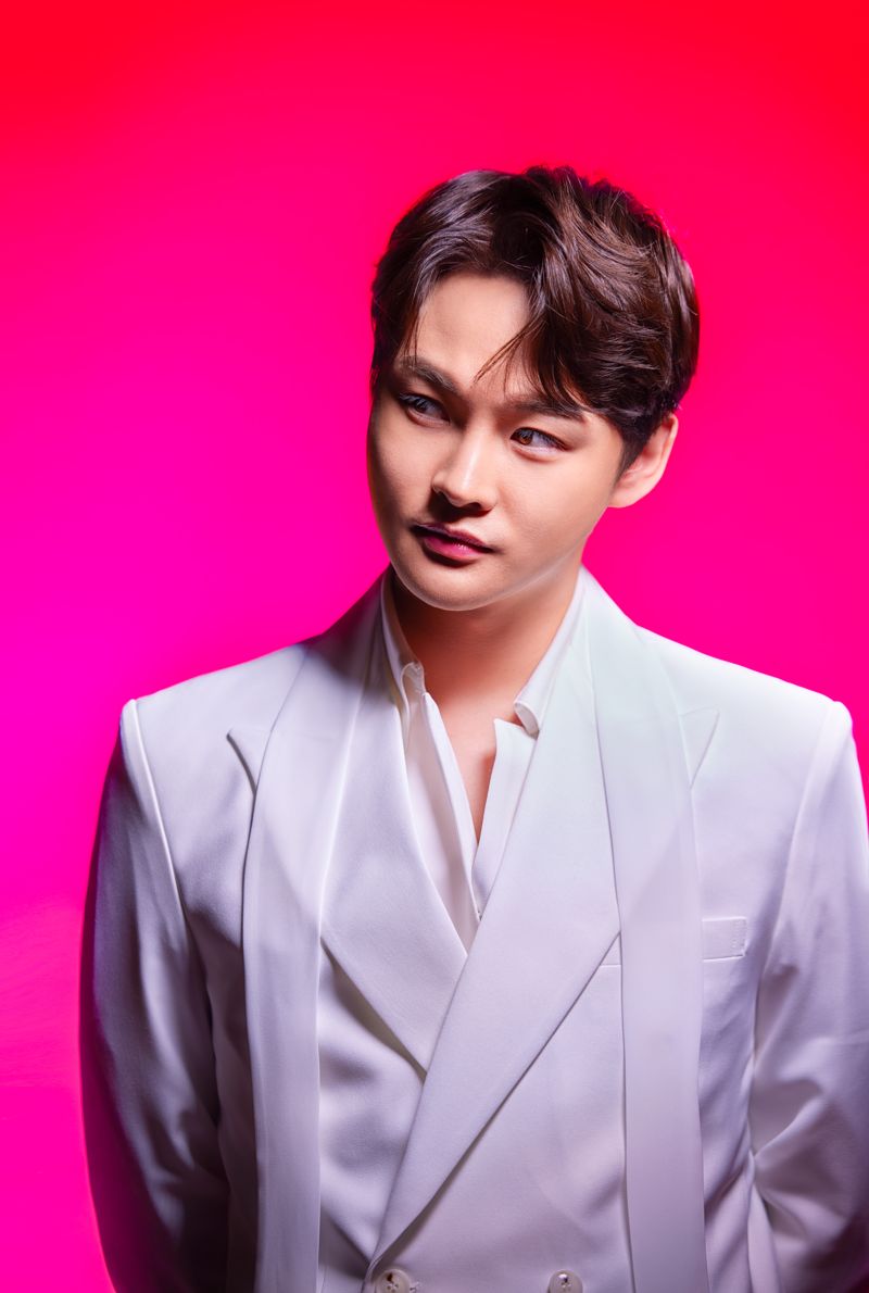 '밀어밀어'로 시작해 '뉴트렌드 대상'까지... 박서진, 무서운 성장세 [fn·셀럽챔프 음악부문 1위]