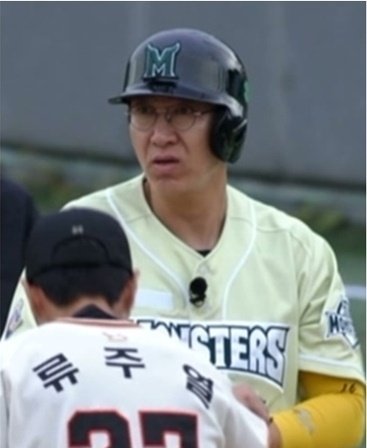 '최강야구' 정성훈, 캡틴 자리 굳히기? 허슬플레이에 '열광'