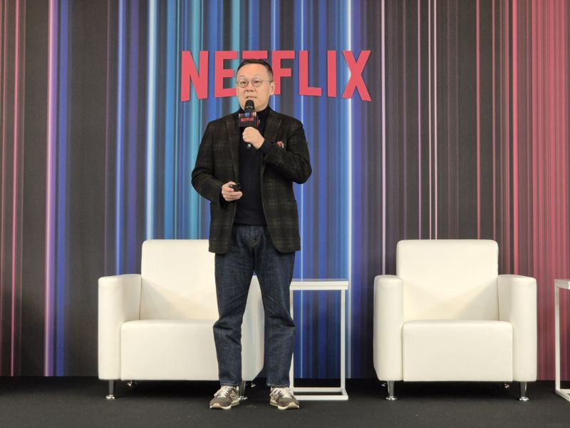 "넷플릭스, 방송&middot;영화 분리됐던 韓 생태계 바꿔.. 오징어게임2 기대"