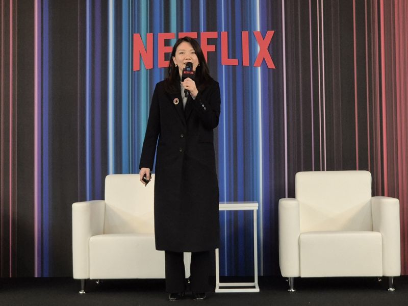 "넷플릭스, 방송&middot;영화 분리됐던 韓 생태계 바꿔.. 오징어게임2 기대"