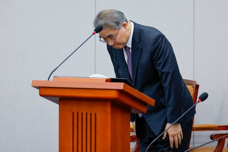 국힘 불참 속 조한창 헌법재판관 청문회…