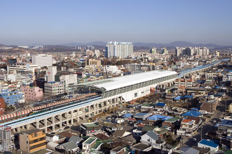 충남 아산에 위치한 온양온천역 전경. 국가철도공단 제공