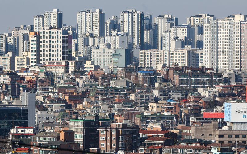 서울 남산에서 바라본 주택 밀집지역. 뉴시스