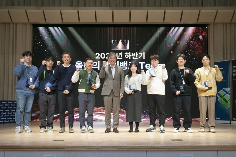 '무등산 핵잠수함' 이강철 감독이 을지로에서 강연한 사연은?