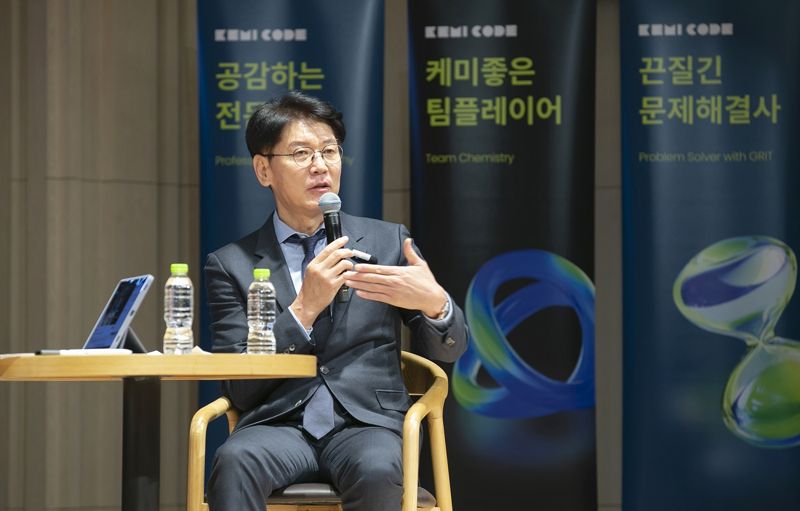 '무등산 핵잠수함' 이강철 감독이 을지로에서 강연한 사연은?