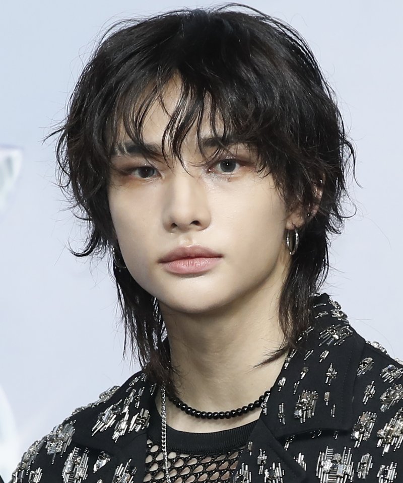 [뉴스1 ★]현진, 멋들어진 ‘골드 키위’ 헤어…독보적 카리스마 ‘So Good’