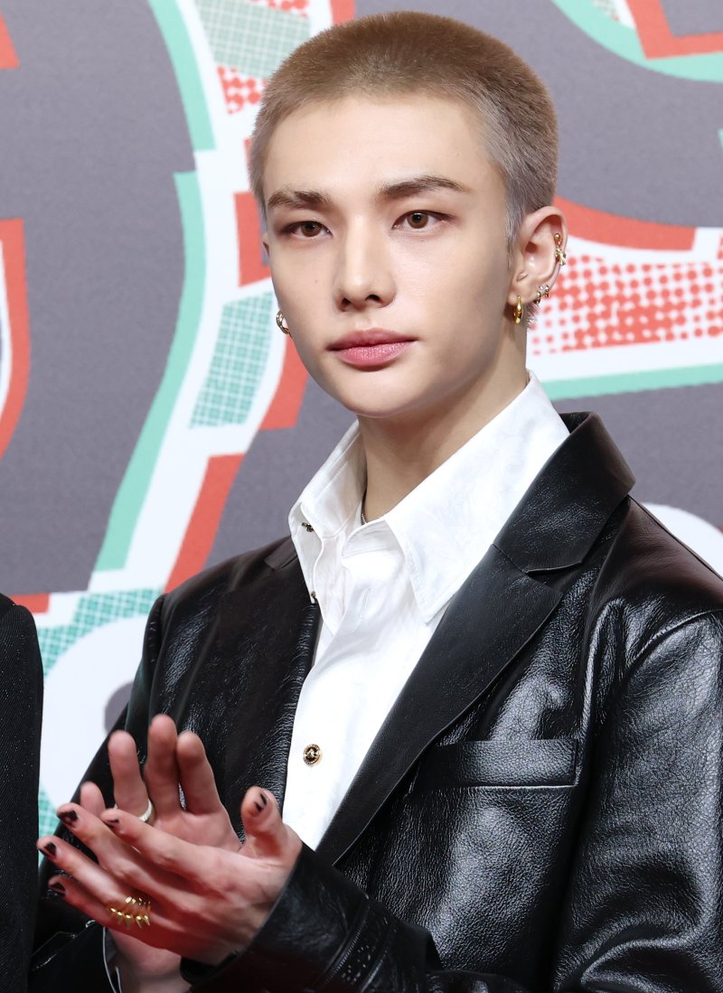 [뉴스1 ★]현진, 멋들어진 ‘골드 키위’ 헤어…독보적 카리스마 ‘So Good’