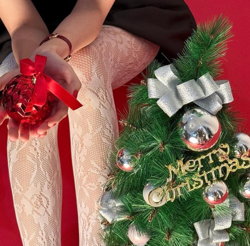 블랙핑크 지수, 미니 드레스에 시스루 스타킹