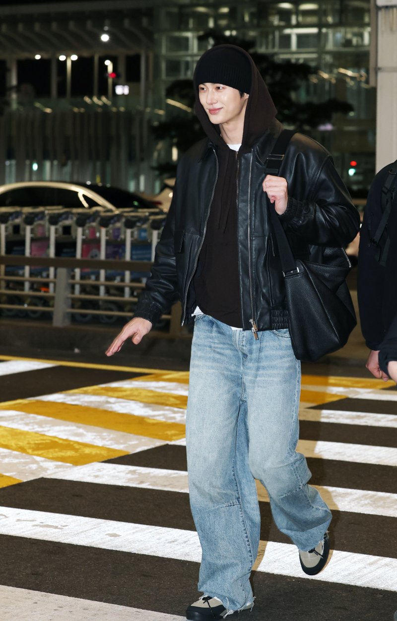 [뉴스1 ★]변우석, AAA출국…비주얼은 AAA+++