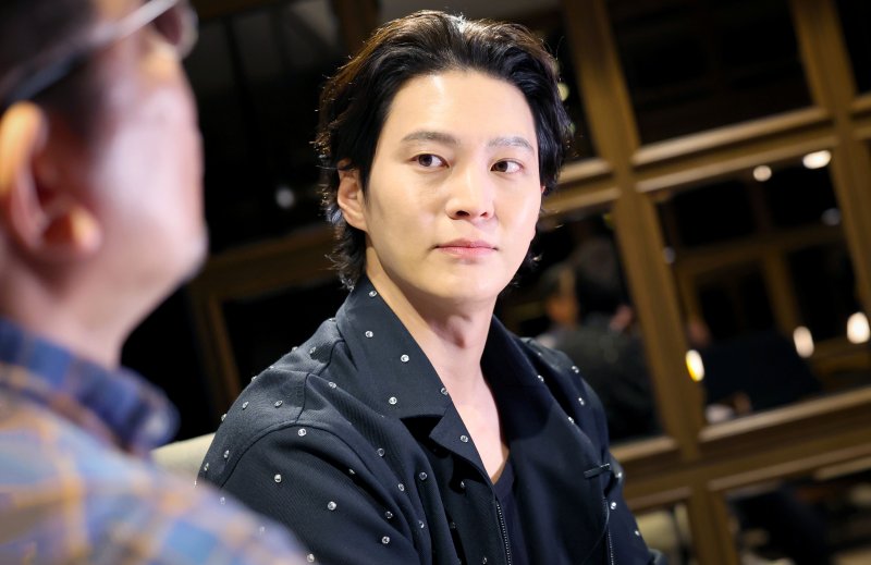 주원, 비치는 모습보다 감정 몰입에 진심인 배우 [정덕현의 페르소나K]