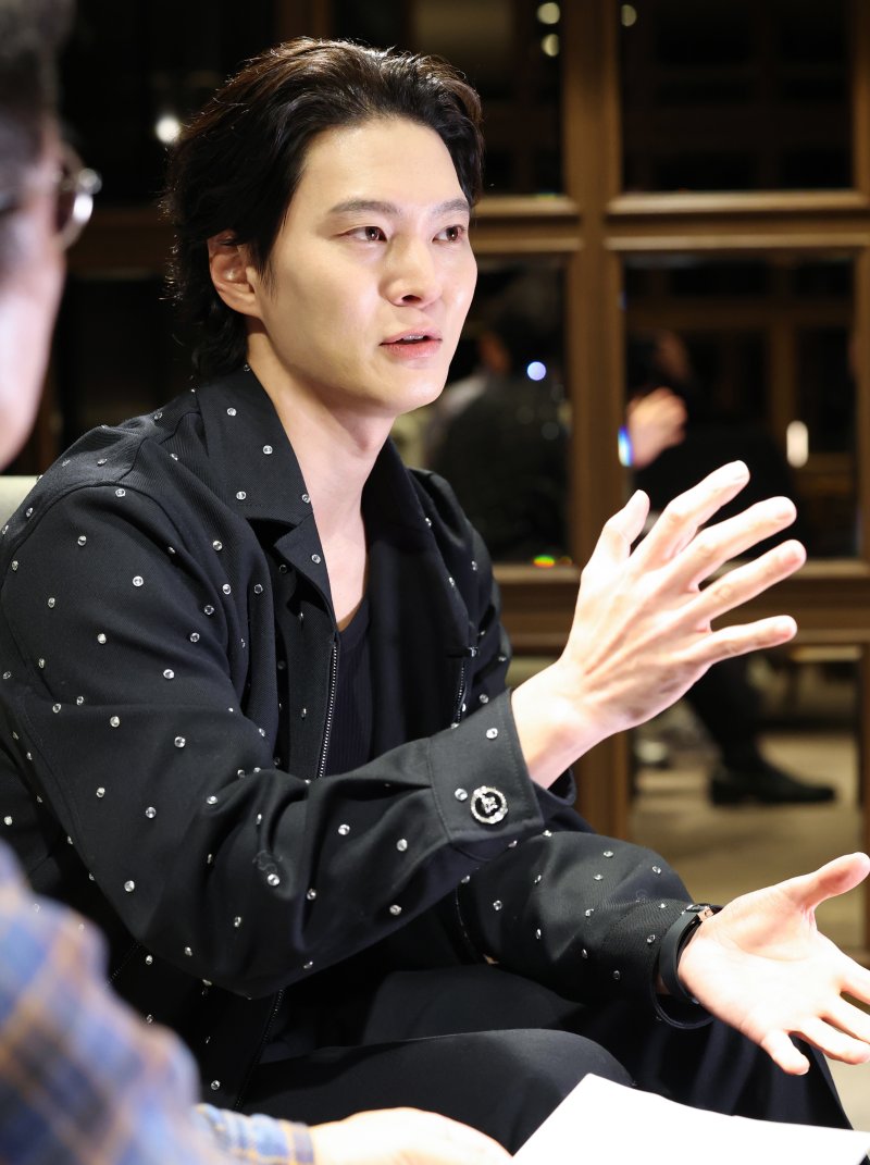 주원, 비치는 모습보다 감정 몰입에 진심인 배우 [정덕현의 페르소나K]