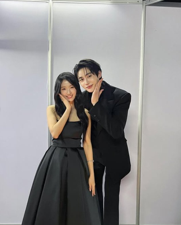 변우석, AAA서 비현실 비주얼…김혜윤과 달달 투샷까지 [N샷]