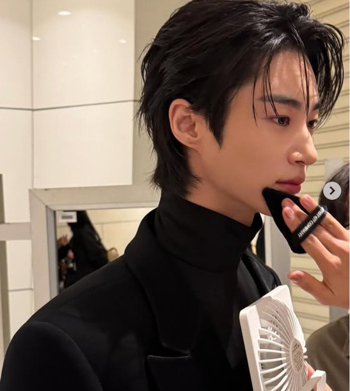 변우석, AAA서 비현실 비주얼…김혜윤과 달달 투샷까지 [N샷]