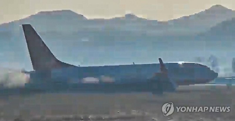 무안공항 '활주로 공사중 운영' 유일한 공항...안전 공지 했지만 논란 지속