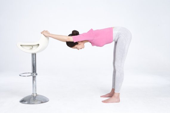 '을사년 뱀의 해' 온 몸 유연하게 건강관리 하려면 '이 습관' 갖자