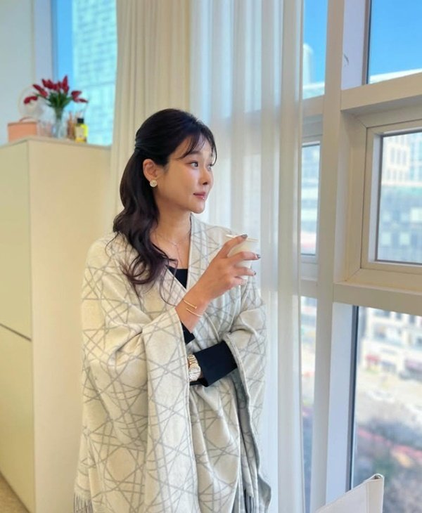 현영 2024년, 힘겹고 더디게 흘러가…모두 애썼다