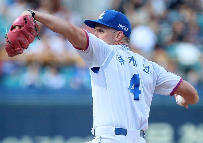 이럴거면 그냥 있지... 삼성 떠난 뷰캐넌, 텍사스와 마이너 계약