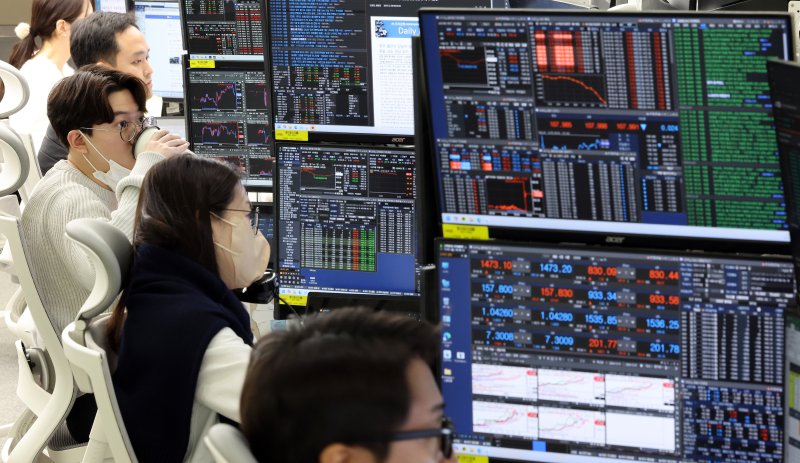 2024년 마지막 거래일 시중은행 딜링룸 (자료사진) /뉴스1