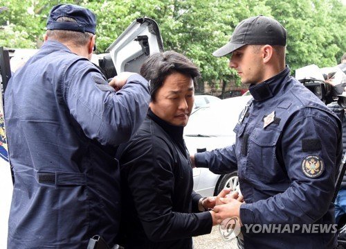 몬테네그로서 재판받을 당시 권도형 (출처=연합뉴스)