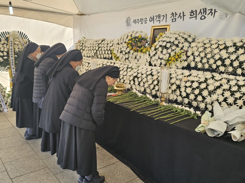 "국토부 입김 벗어날 수 있나"..제주항공 참사 유족 참여 요구