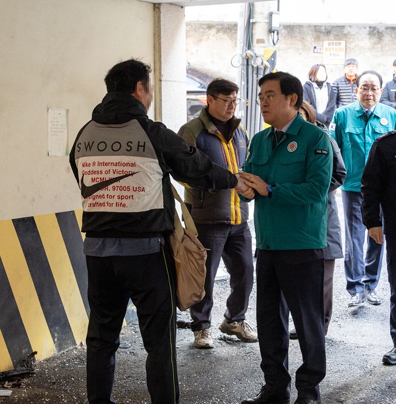 직접 뛰는 진교훈 강서구청장…화재·공사 현장 점검