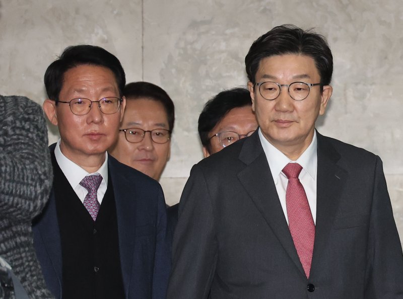 권성동 "이재명 국정 파탄 6법·쌍특검법 부결 당부"