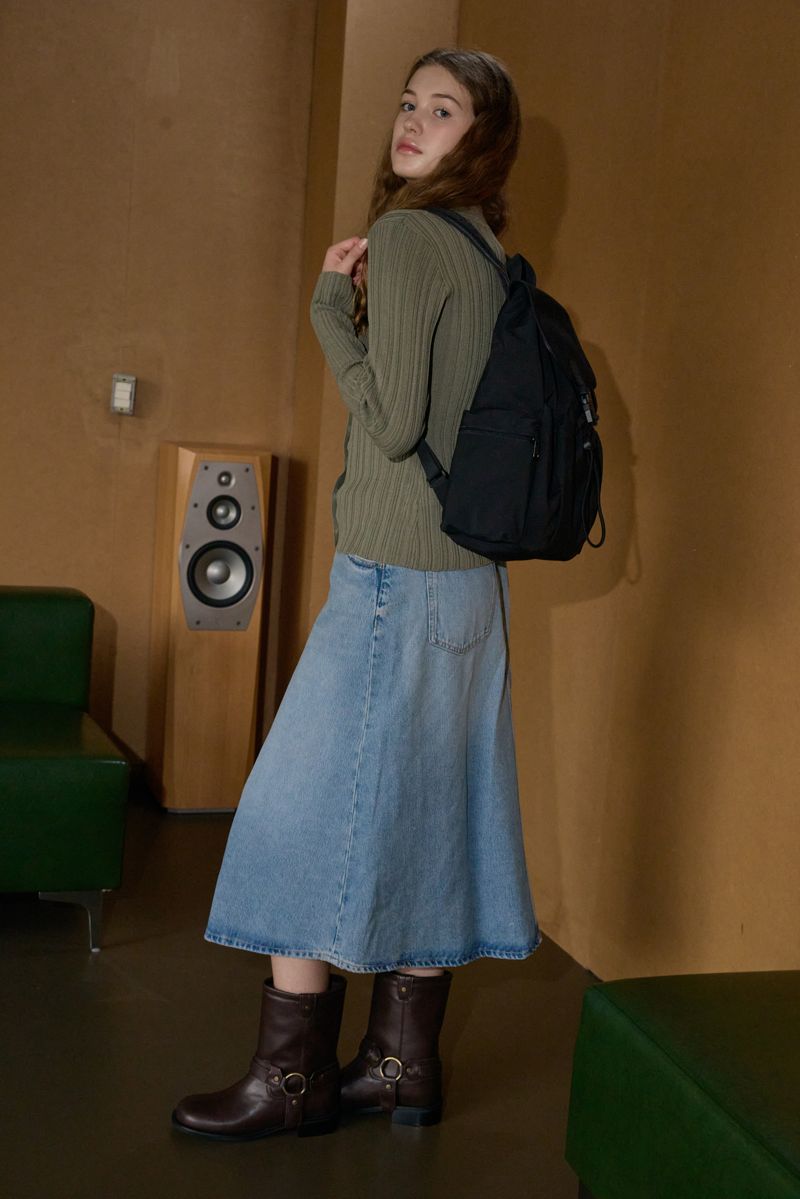 '손에게 자유를 허하라'..패션업계 OO백에 꽂혔다