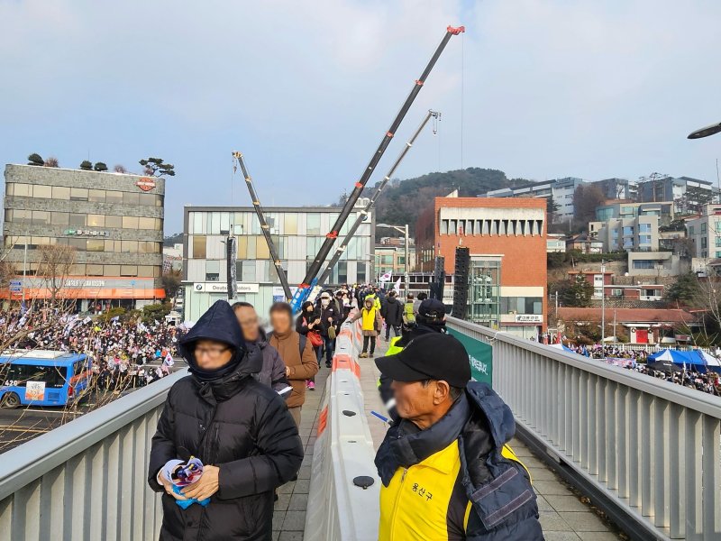 [서울=뉴시스]서울 용산구 한남동 북한남사거리 육교. (사진=서울시 제공) 2025.01.10. photo@newsis.com