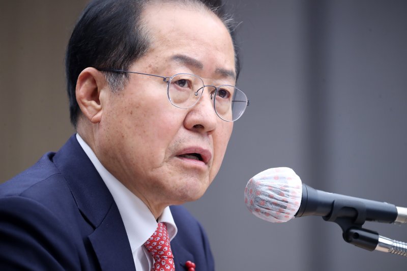 트럼프 만나러 가는 홍준표 대구시장