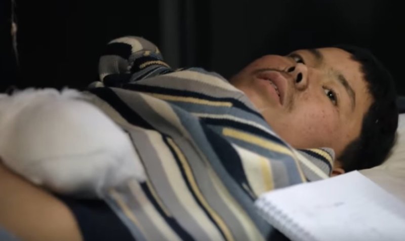 [서울=뉴시스] 조수정 기자 = 우크라이나 보안국(SBU)은 생포된 북한군 2명의 모습을 담은 영상을 11일(현지 시간) SNS를 통해 공개했다. (사진=우크라이나 보안국 페이스북 캡처) 2025.01.12. photo@newsis.com *재판매 및 DB 금지