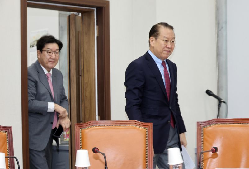 [영상] 권영세, 내란죄 수사는 헌재 판단 뒤에...