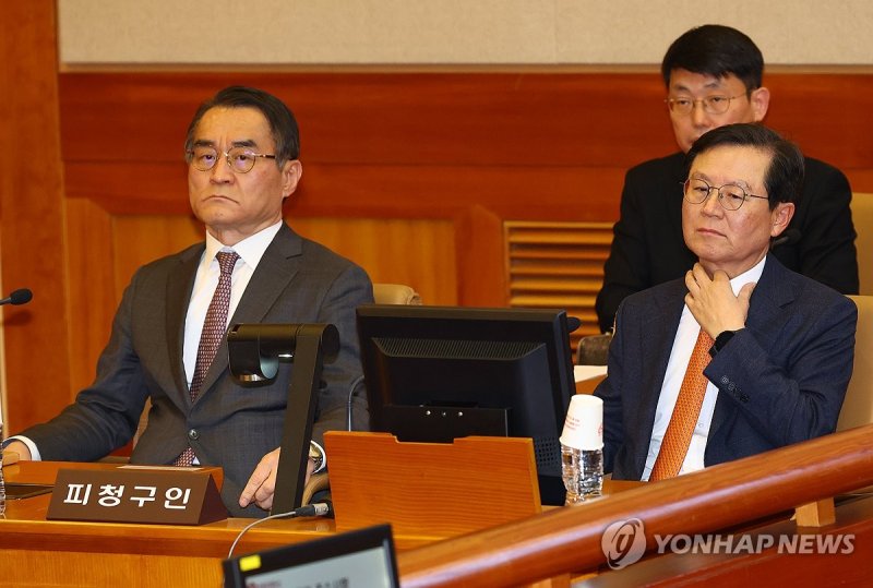 첫 변론기일 출석한 윤 대통령 측 변호인단 (출처=연합뉴스)