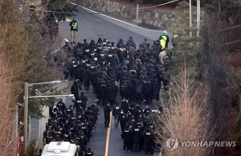 '실세' 김성훈 경호차장, 지시 거부한 간부 직무 배제